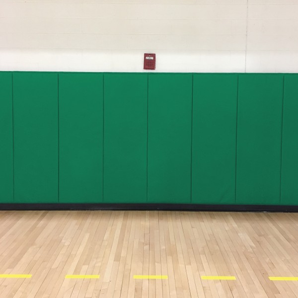 EnviroSafe Gymnasium Wall Padding 2' x 5' x 1.375" Extra-Firm Indoor Wall Pad (Kelly Green)