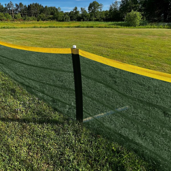 Grand Slam Heavy Duty Above Ground 4' H x 100' Long Portable Outfield Fencing Kit (Pocket Style, 5' Pole Interval) - Green
